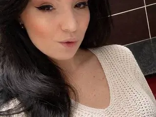 Streamate Free Porn Cam of LunnaGrey