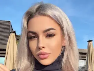 Streamate Watch Live Sex Cams of HornyB33