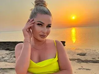 Streamate Watch Live Sex Cams of NikaStill