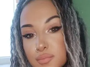 Streamate Free Live Porn of sierra_quinn