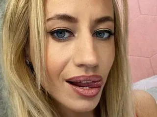 Streamate Free Live Porn of DeliaMarlow