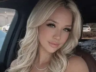 Streamate Private Sex Chat of Sabrina_xx