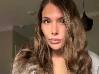 Streamate Free Porn Cam of ThekinkyCreative