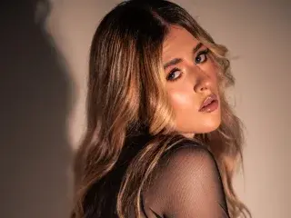 Streamate Watch Live Sex Cams of AndreinaOwen