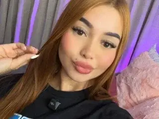 Streamate Sex Cam of AmberLeeaf