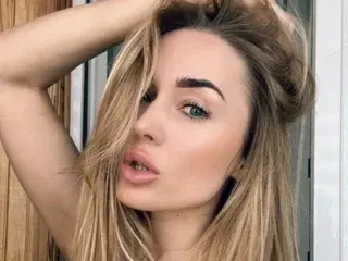 Streamate Free Live Porn of Tina_a