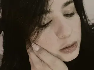 Streamate Watch Live Sex Cams of LauraCastaneda