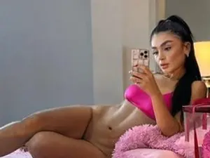 Streamate Live Porn of HollyBrensone
