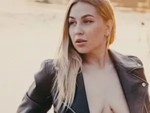Streamate Nude Webcam of Sharrloza