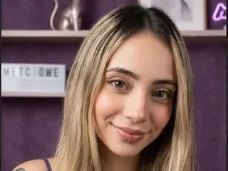 Streamate Free Live Porn of MagentaBuk