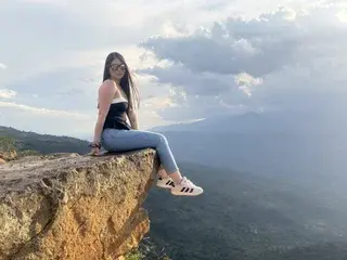 Streamate Free Live Porn of EmmaShaykk