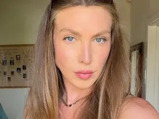 Streamate Watch Live Sex Cams of SloaneStone