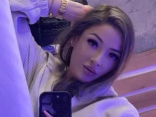 Streamate Live Porn of Izza_Bella