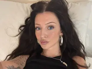 Streamate Adult Webcams of MissRobynLouise