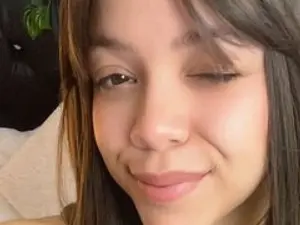 Streamate Live Porn of Helenna59