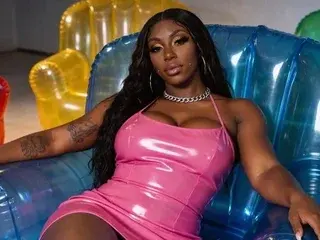 Streamate Adult Webcams of EbonyMystique