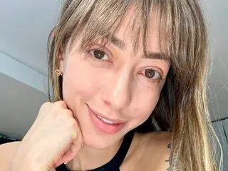 Streamate Watch Live Sex Cams of HolyPink