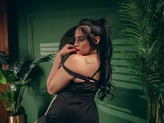 Streamate Nude Webcam of BarbaraSaen