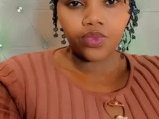 Streamate Sex Cam of Curvylulaxx