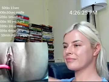 Stripchat Watch Live Sex Cams of queenofthenighttt