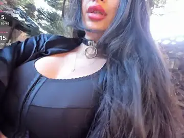 Stripchat Live Sex of Naila18