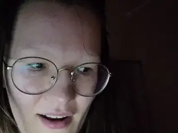 Stripchat Sex Cam of hairyMira