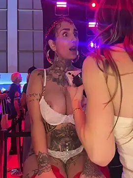 Stripchat Sex Chat of Tyraride