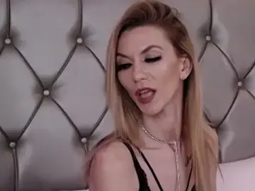 Stripchat Free Live Porn of MayaHale