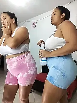 Stripchat Sex Cam of Rossestoner