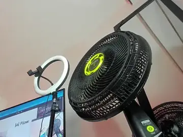 Stripchat Sex Cam of dereck_karter