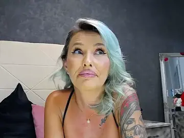 Stripchat Free Live Porn of IssaSmith