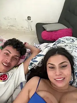 Stripchat Free Live Porn of ValenSuarez25