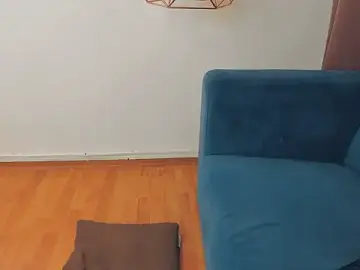 Stripchat Free Porn Cam of BrilliantGirll