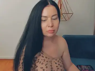 Stripchat Free Porn Cam of BrilliantGirll