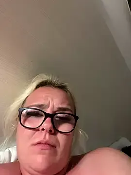 Stripchat Watch Live Sex Cams of Curvy_Kimberley