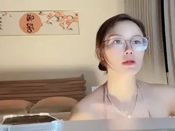 Stripchat Live Sex of Krismil3
