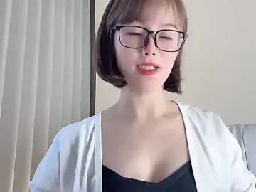 Stripchat Live Porn of Krismil3