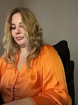 Stripchat Sex Cam of Passion-Blondy