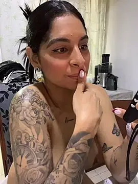 Stripchat Live Sex Cam of charlotte_stevenss_