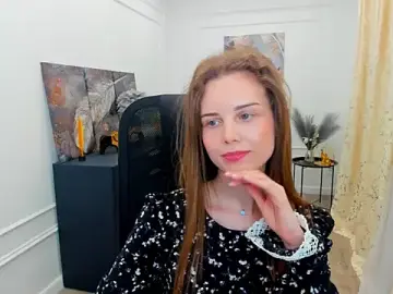 Stripchat Adult Webcam of MileyWings
