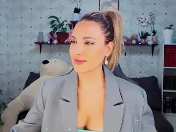 Stripchat Adult Webcams of MillaXQueen