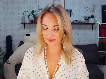 Stripchat Nude Webcam of MillaXQueen