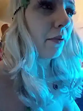 Stripchat Free Live Porn of MARYMADLEYN