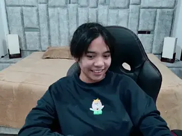 Stripchat Best live sex cam show of laureentt_