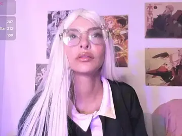 Stripchat Sex Cam of Luna-Chann