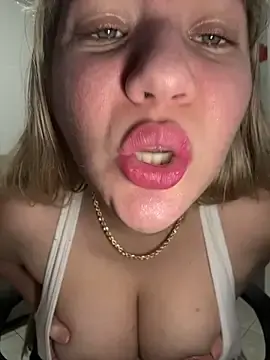 Stripchat Watch Live Sex Cams of Celestedubois