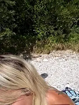 Stripchat Free Porn Cam of Sexy_Sparkling_