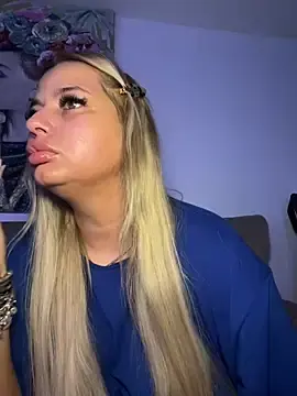 Stripchat Live Sex Cam of AllysonK