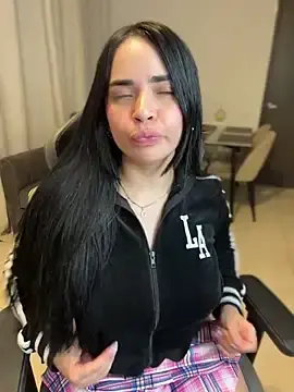 Stripchat Free Porn Cam of GeorginaJones