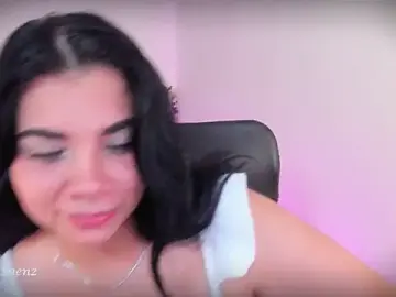 Stripchat Live Porn of victoriaasaenz_